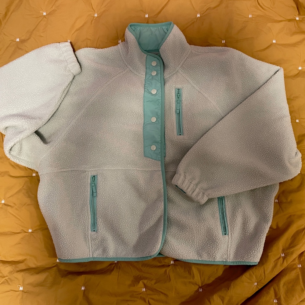 American eagle fleece jacket in sea foam green